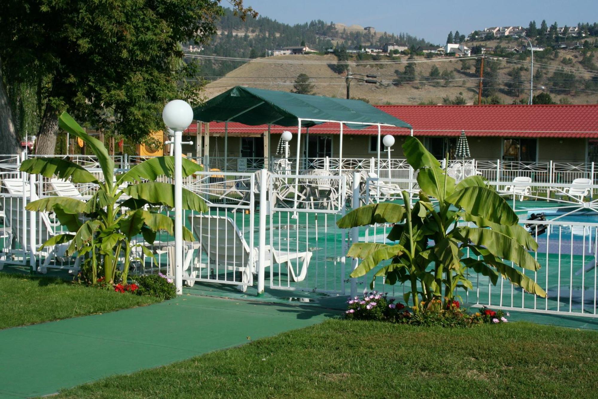 Okanagan Seasons Resort Kelowna Exterior photo