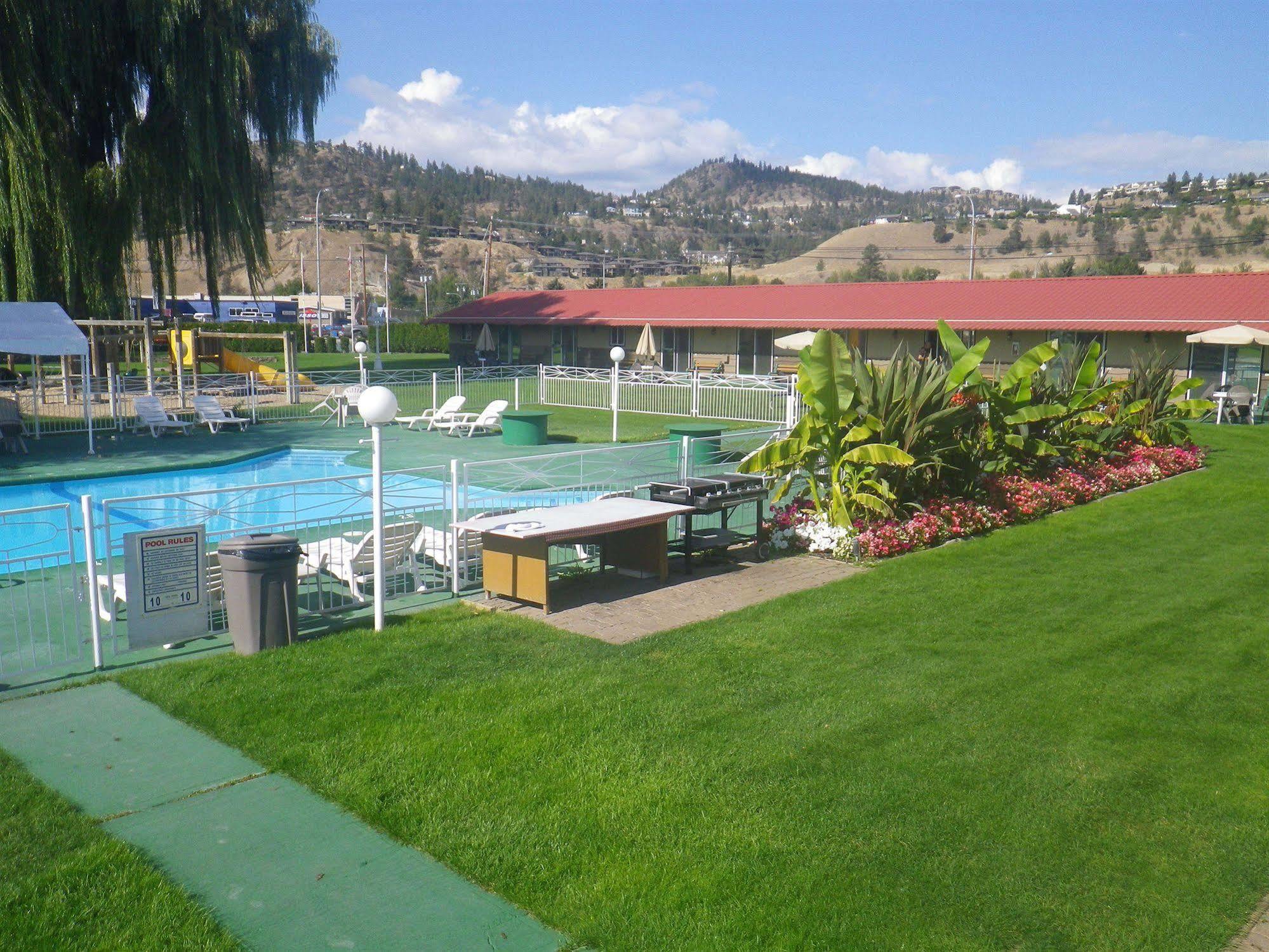 Okanagan Seasons Resort Kelowna Exterior photo