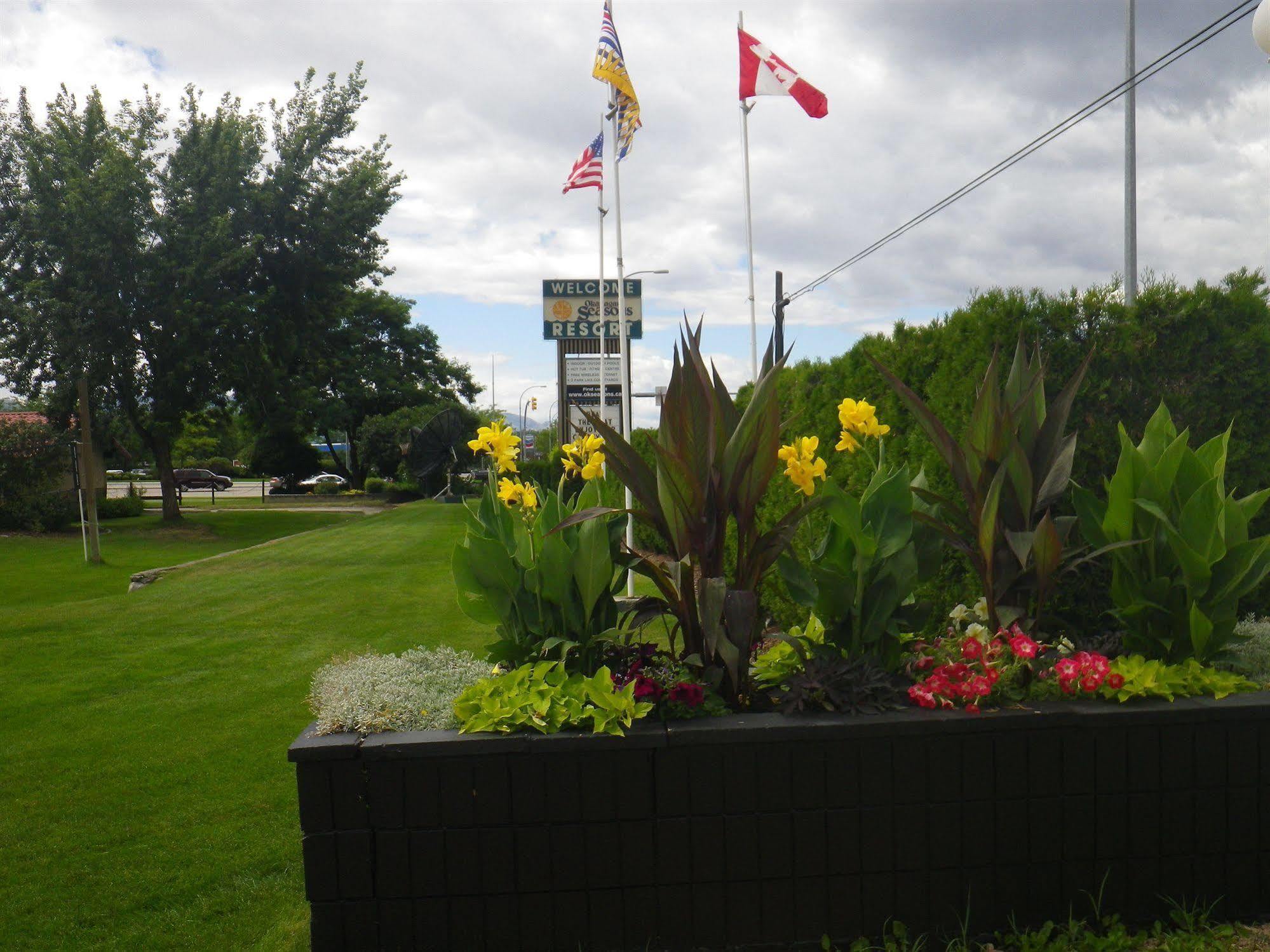 Okanagan Seasons Resort Kelowna Exterior photo