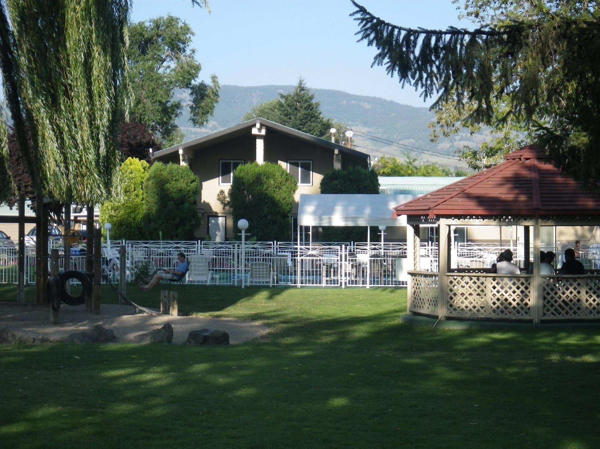 Okanagan Seasons Resort Kelowna Exterior photo